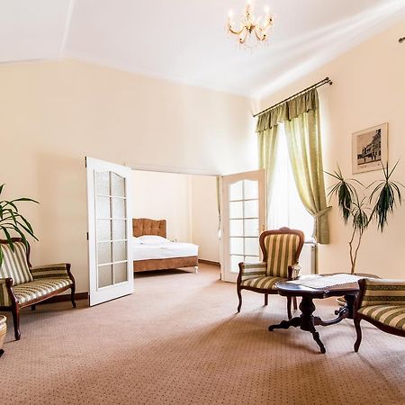 Hotel Piast Слупск Экстерьер фото