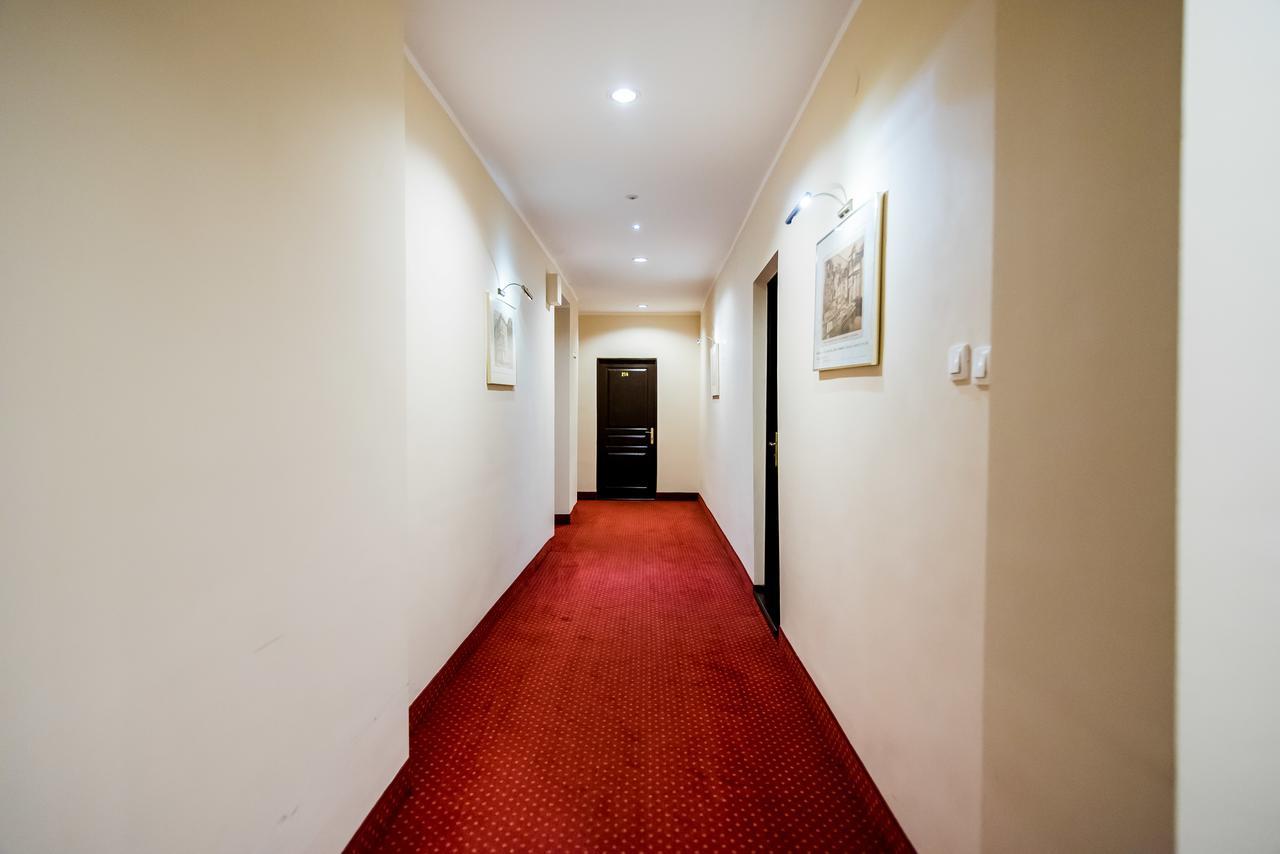 Hotel Piast Слупск Экстерьер фото